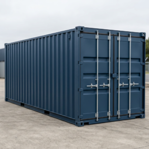 Nieuwe staalblauwe 20ft zeecontainer op een betonnen terrein